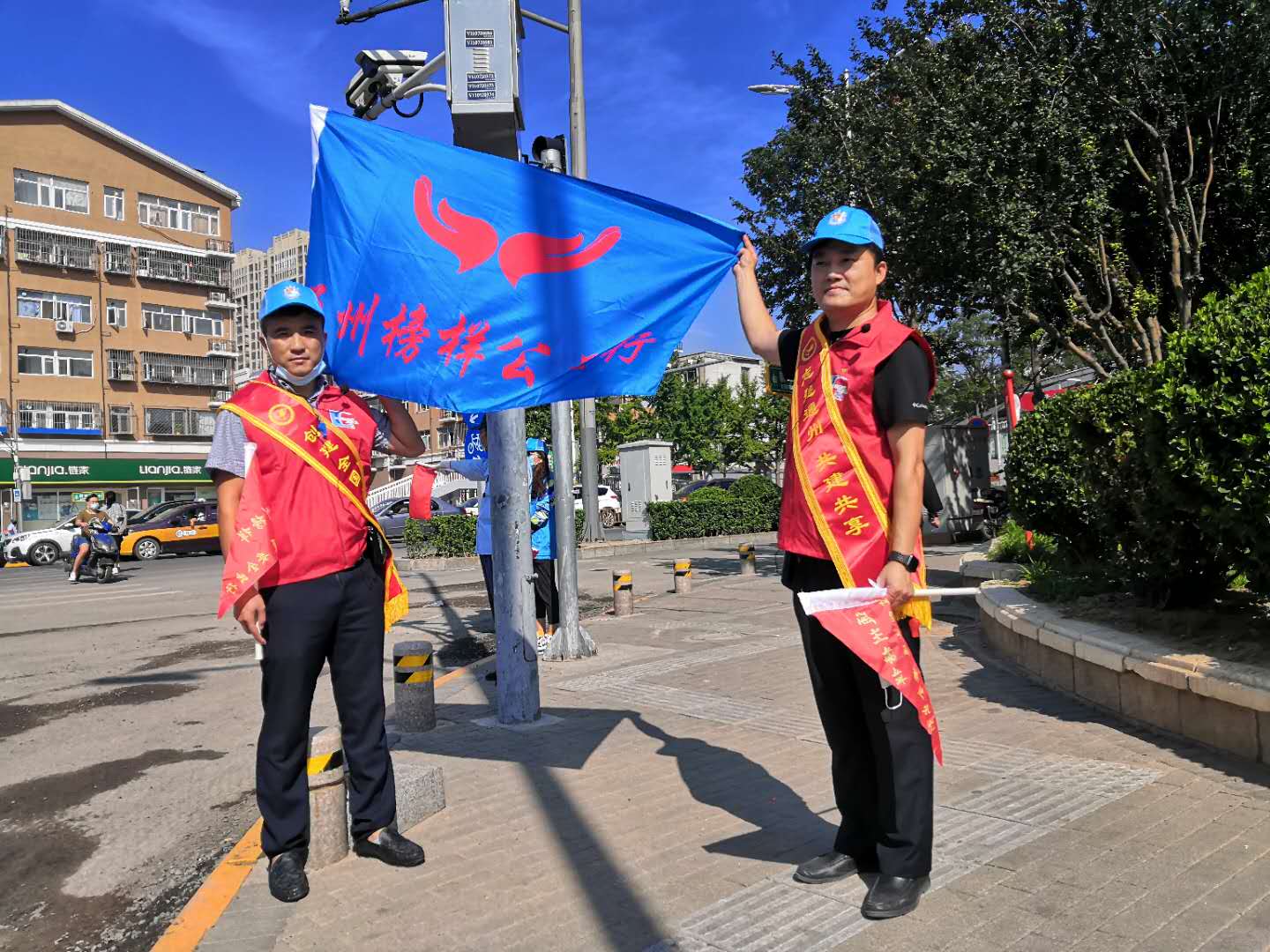 <strong>狗鸡巴日大奶逼视频中文无码</strong>